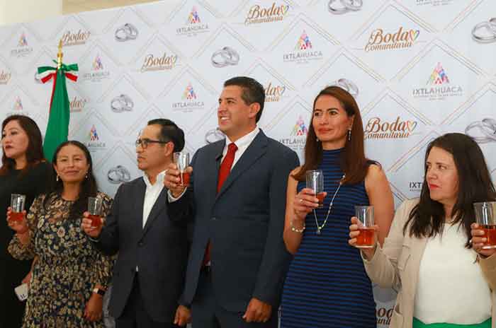 Realizan_boda_masiva_con_118_matrimonios_en Ixtlahuaca_2.jpg